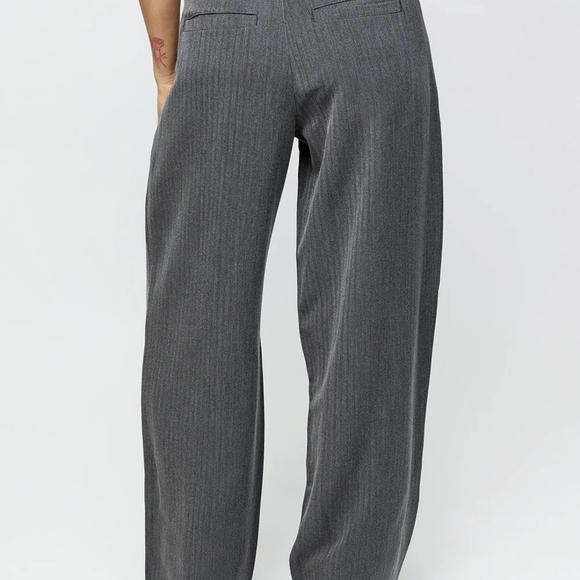 ❌️❌️ SOLD ❌️❌️ disturbia gray herringbone wideleg pants size 6 with horsebit - Picture 3 of 5
